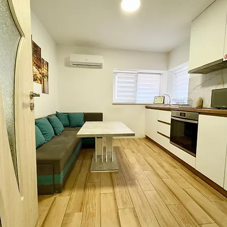 Charm 1 * Варна