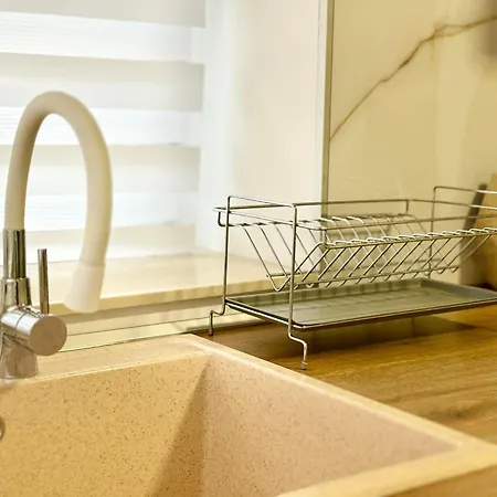 Charm 1 * Варна