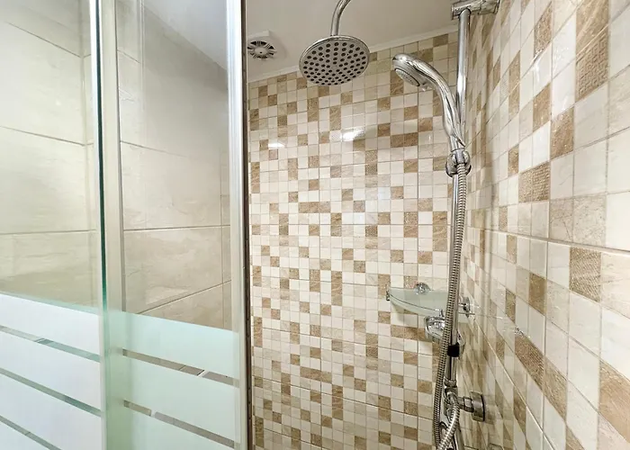 Charm 1 Апартаменти